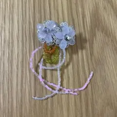 ブローチ　ビーズ