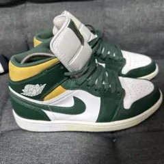 Nike Air Jordan 1 Midのサムネイル