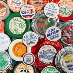 9/10まで☆ビンテージミルクキャップ1000個！　大量　海外紙モノ 9/10まで☆ビンテージミルクキャップ1000個！ 大量 海外紙モノ