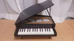 グランドピアノ