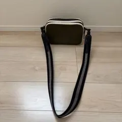オリーブ色 ダブルジッパー ショルダーバッグ