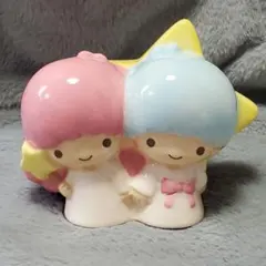 キキララ　陶器　レトロ貯金箱　匿名配送 LittleTwinStars キキララ 貯金箱 1976年 レトロ 修復跡有 - メルカリ