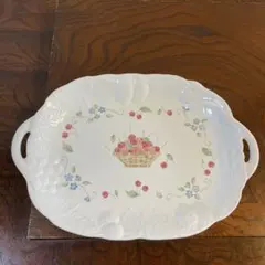 果物バスケットデザインのケーキ皿