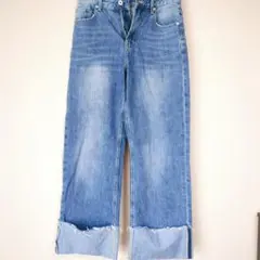 AIC エーアイシー ストレートデニム【S 】ジーンズ ライトブルー 裾フリンジ