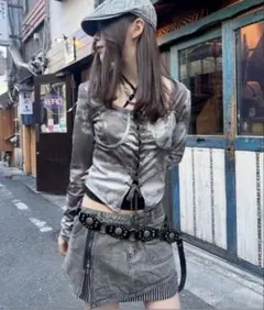 迷彩柄　オフショルダー　コルセット　長袖トップス　BigGold y2k 韓国 迷彩柄 オフショルダー コルセット 長袖トップス BigGold y2k 韓国
