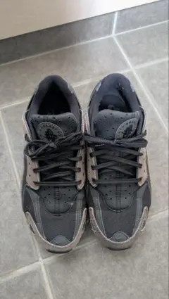NIKE AIR HUARACHE スニーカー グレー
