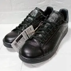 ブラック スニーカー