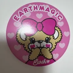 EARTHMAGIC 缶バッジ ピンク
