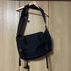 メッセンジャーバッグ ブラック