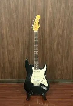 Legend ストラト タイプ エレキギター ピックガード 他 変色あり Legend ストラト タイプ エレキギター ピックガード 他 変色あり