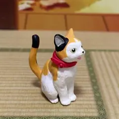 リーメント　お座り　三毛猫 2