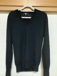 UNIQLO エクストラファインメリノウール Vネックセーター M ブラック
