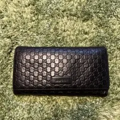 GUCCI ブラックレザー 長財布 GGパターン
