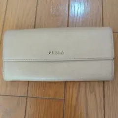 FURLA ✤ベージュ 長財布