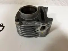 エイプ100純正シリンダーヘッドASSY - メルカリ