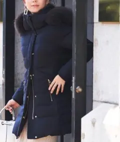 ラクーンファーサイドジップスリットダウンコート ネイビー　LL