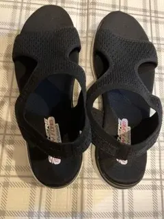 SKECHERS スケッチャーズ サンダル ブラック　26.0のサムネイル
