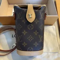 未使用品　LOUIS VUITTON モノグラム スマホショルダーバッグのサムネイル
