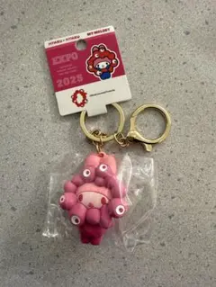 マイメロ　推しカラー　ミャクミャク　サンリオ　キーホルダー