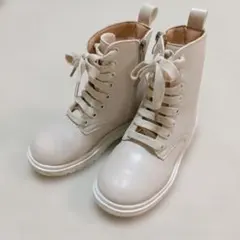 クリーム色 ブーツ サイドファスナー付き
