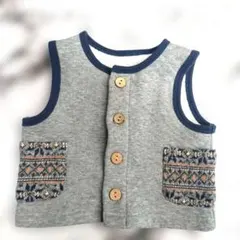 キルティング グレー ボタン付き ベスト 50cm~70cm