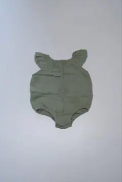 【未着】 SHEIN オリーブグリーンロンパース 6-9M