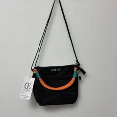 《新品》D.KELLY サコッシュロープ紐三層ショルダーバッグ　ブラック男女兼用のサムネイル