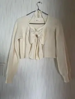 エムズエキサイト　アイボリー リボンニット