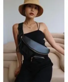 TRUNC88 ボディーバック 2025年最新】TRUNC 88 ボディバッグ・ウエストポーチの人気