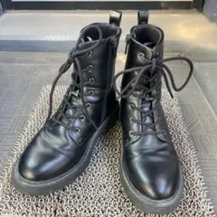 GU 21センチ　ブラックレースアップブーツ