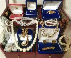 【秘密のうなぎ様専用】遺品整理 大量アクセ 刻印 指輪 金色 喜平 ブローチ