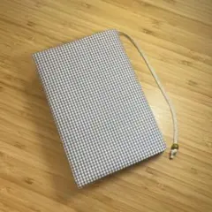 文庫本サイズ　ブックカバー　ハンドメイド