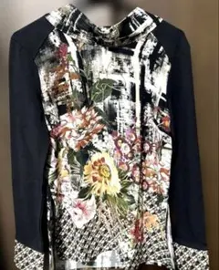 【新品未使用2万円】ナラカミーチェ　エレガントなフラワーデザイン　プルオーバー