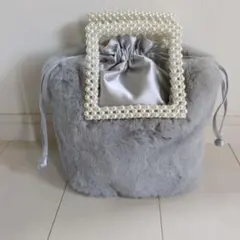 ZARA　グレー ファー 巾着バッグ パール装飾付き　冬用