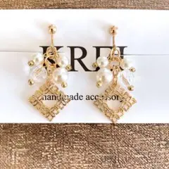 【１５４】ハンドメイド ゴールドレースパーツパールイヤリング（イヤリングのみ）