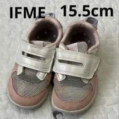 IFMEピンクスニーカー