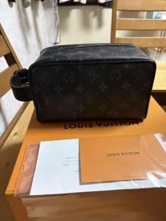 新品同様 ルイヴィトン モノグラム エクリプス ロッカー ドップ キット