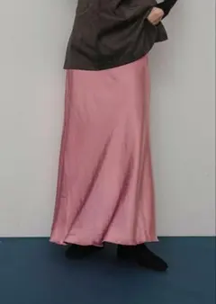 ZARA ロングサテンスカート Sサイズ