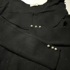 美品　Nadia フリル襟 黒ニットセーター