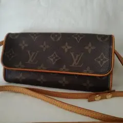 LOUIS VUITTON ルイヴィトン ポシェットツイン PMのサムネイル