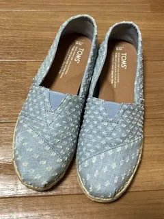 TOMS トムス　スリッポン　W6水色デニム