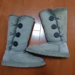 UGG アグ  ムートンブーツ 23  ベイリーボタン ベリーボタン トリプル