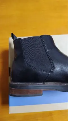 Clarks ブラック サイドゴアブーツ