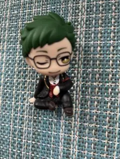 ツイステッドワンダーランド　肩ズンフィギュア　トレイ