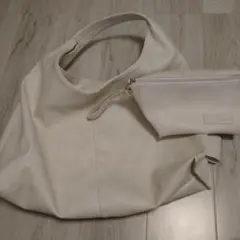 ジーナシス ポーチ付き トートバッグ