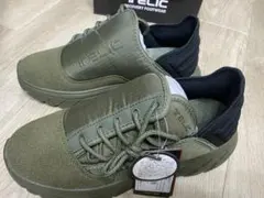 テリック（TELIC） スニーカー