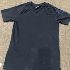 エンポリオアルマーニ　VネックTシャツM