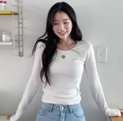 【muah muah】コットンスパンロングスリーブTシャツ ロゴ ホワイト 韓国