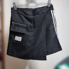 サイドストライプ付きブラックスカート160