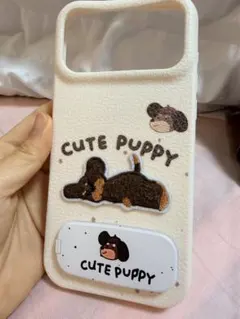 犬の刺繍付きiPhone17promaxケース